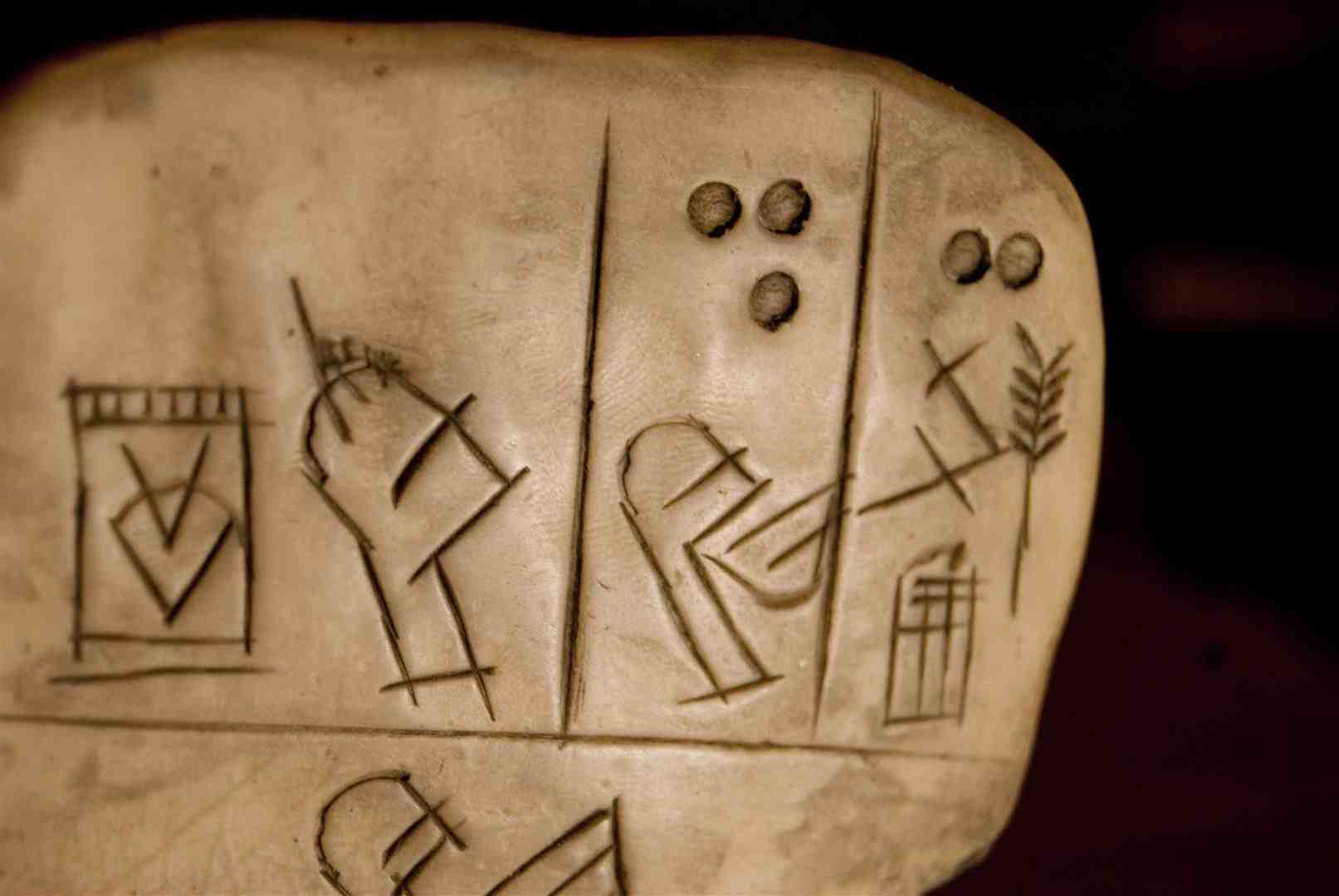 Escritura cuneiforme 