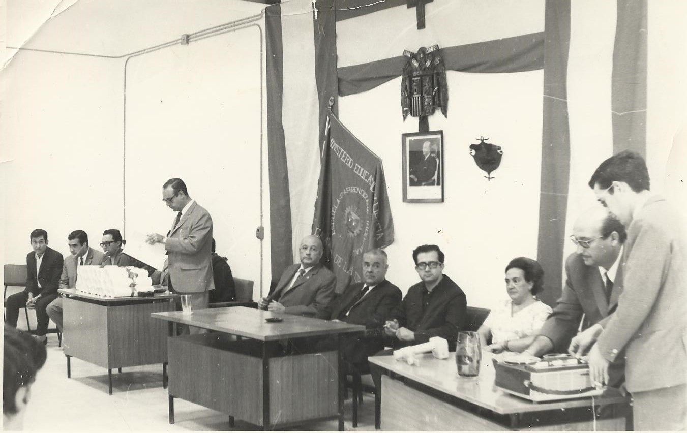 Secretario maestría industrial, 1970