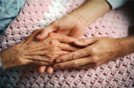 Otro modo de ver y vivir la vida: cuidar a una enferma con Alzheimer