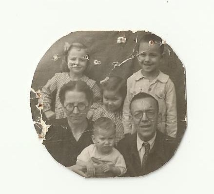Doña Josefina Zapata con la familia