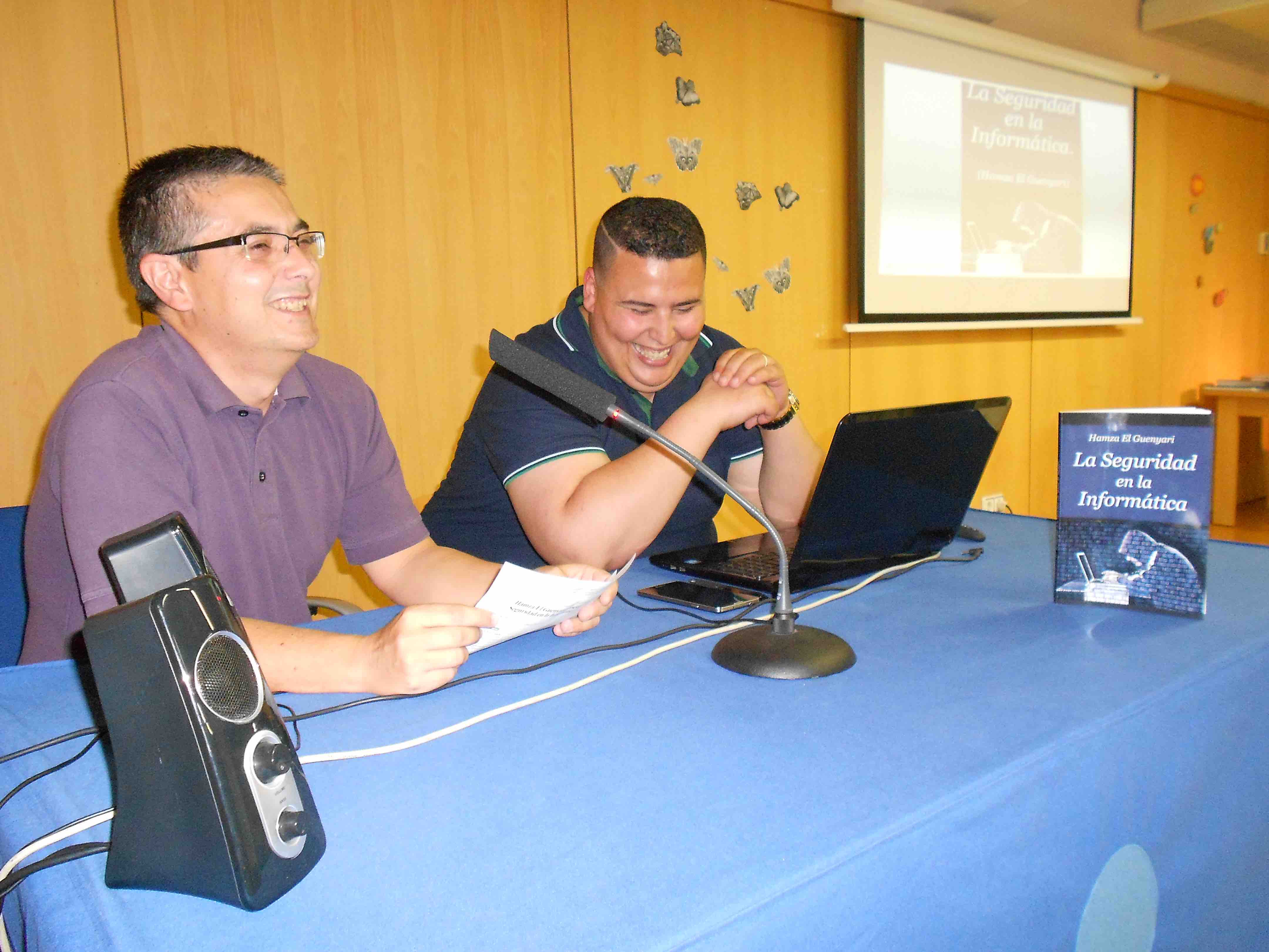 Presentación del libro "La Seguridad en la Informática" en el salón de actos del Museo de Ciencias y del Agua de la Región de Murcia
