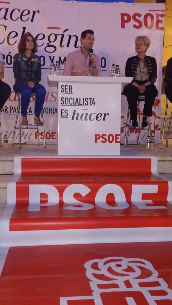 El PSOE de Cehegín cierra el segundo fin de semana de campaña con gran afluencia en su acto en la Plaza del Cine Alfaro
