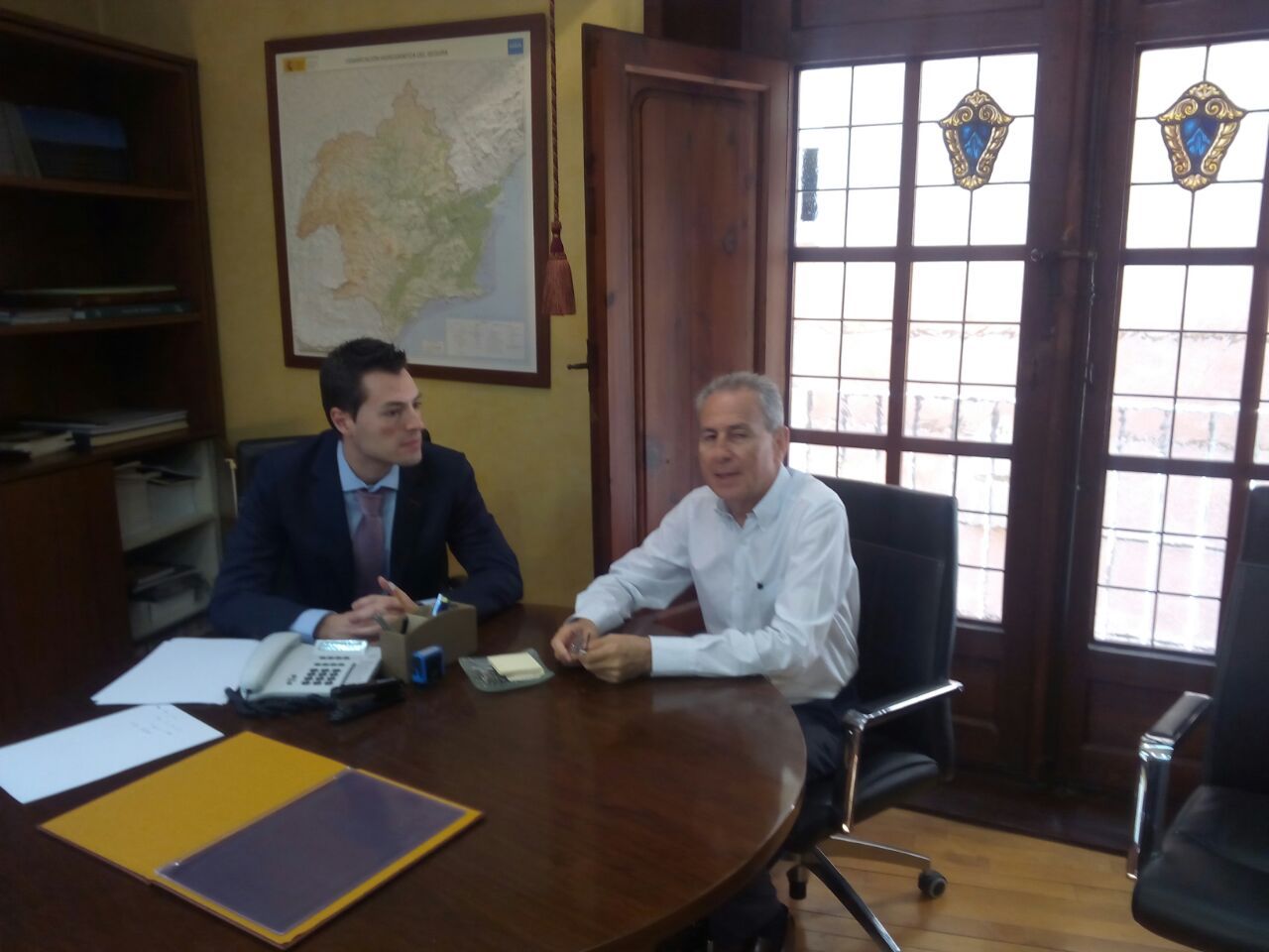 Rocamora firma el convenio por el que se mejora el servicio de agua potable en Valentín