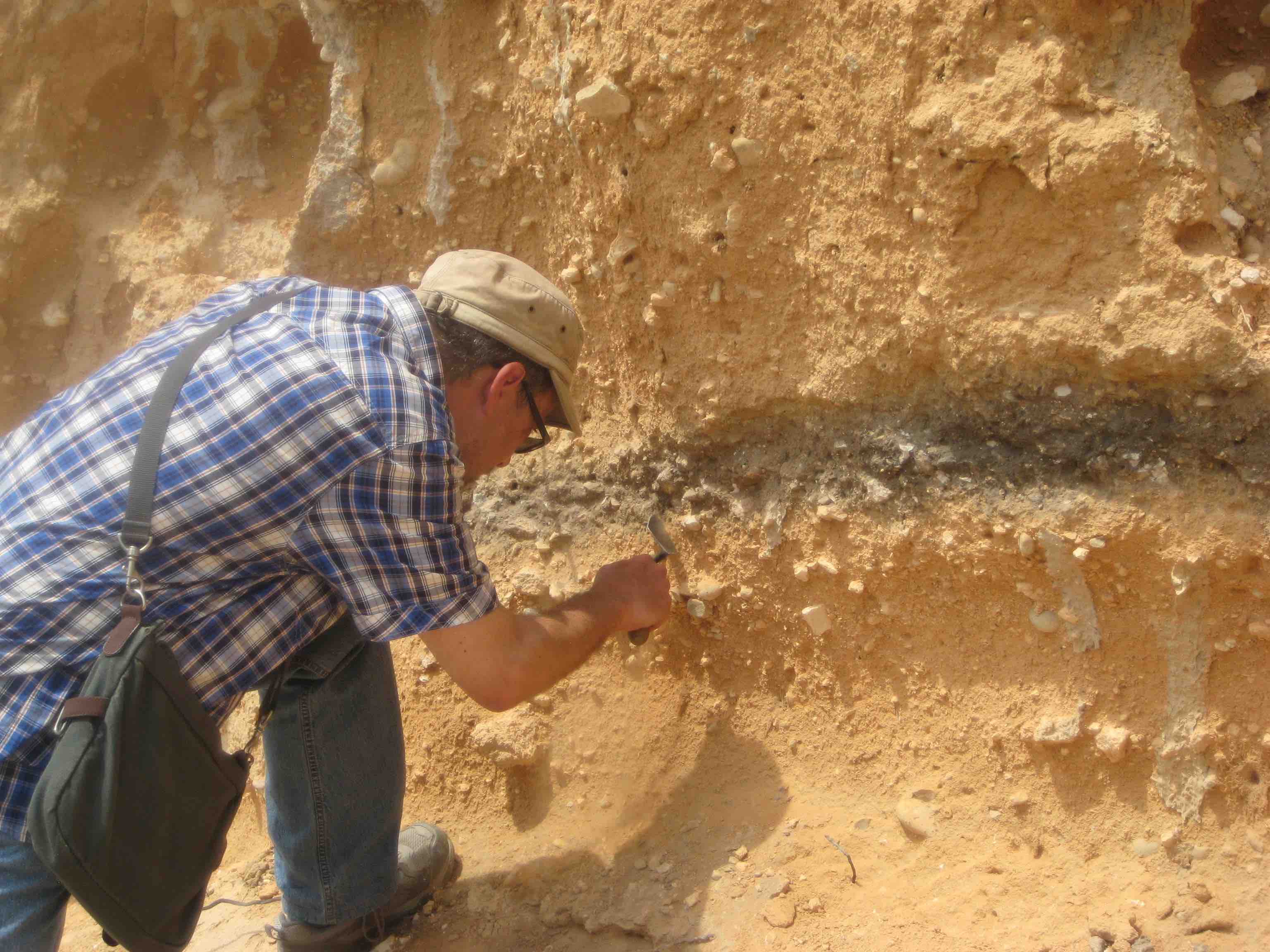 Geógrafo calasparreño descubre restos de hogueras realizadas por Neanderthales en las inmediaciones del Río Segura