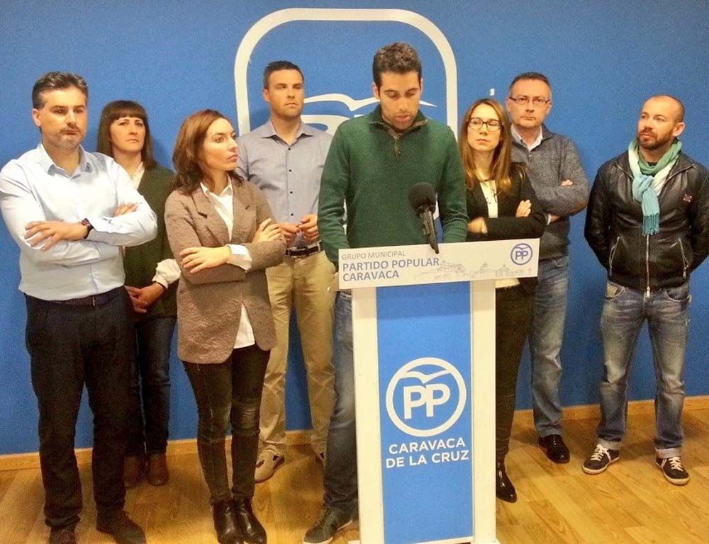 El PP de Caravaca muestra "su labor de oposición constructiva frente a la vieja y resentida política del PSOE"
