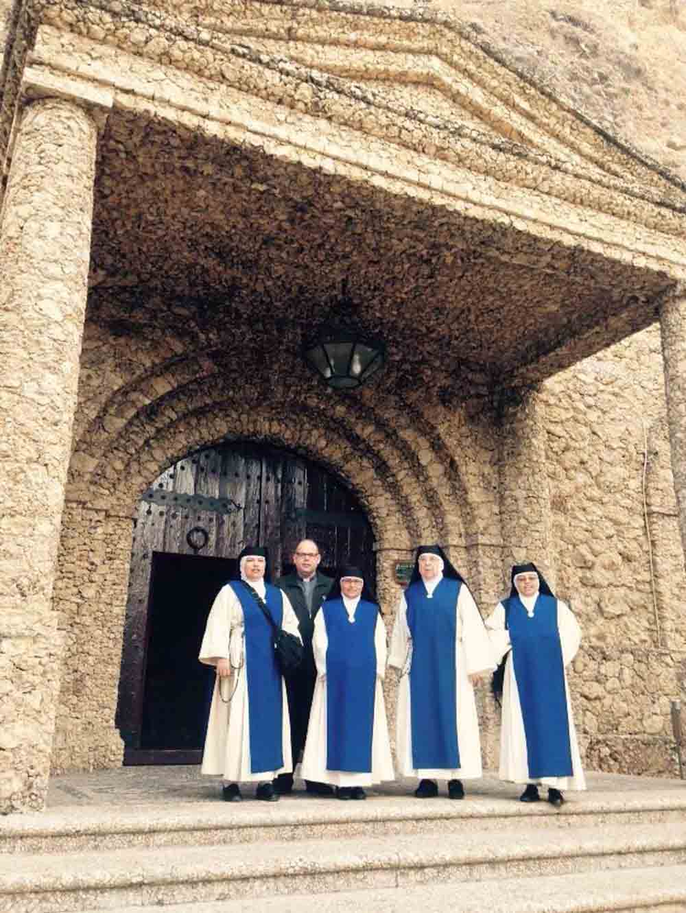 Las Madres Justinianas visitan el Santuario de Ntra. Sra. de la Esperanza