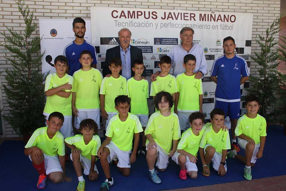 El “Campus Javier Miñano” de Cehegín, unos días intensos de formación en el fútbol y en los valores universales del deporte