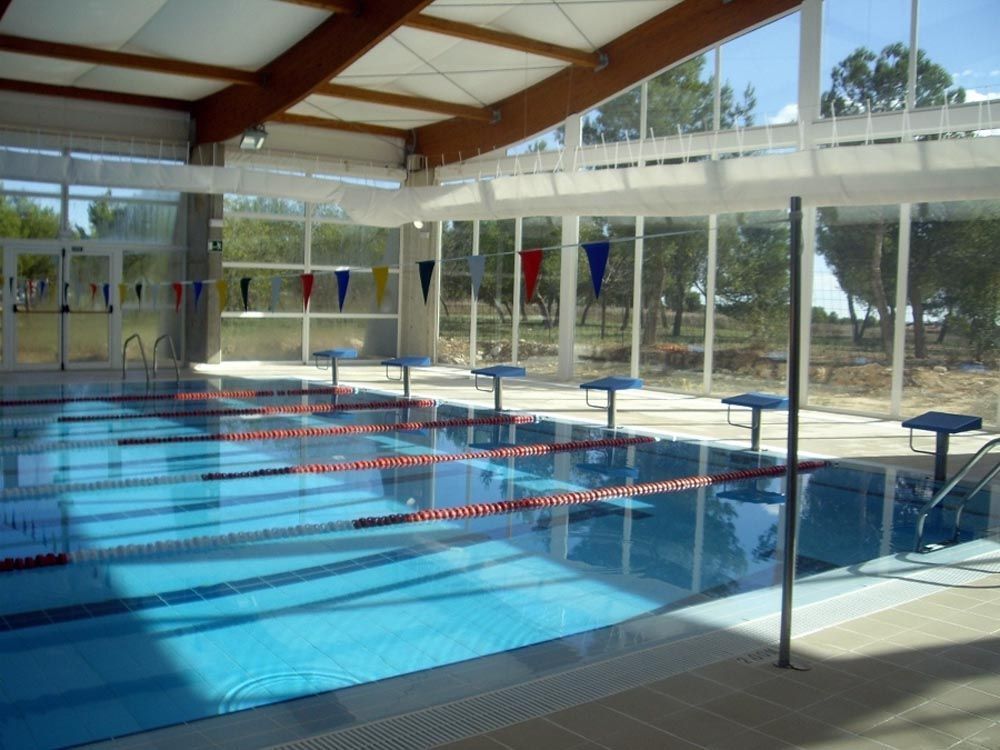 Comienza en Bullas la natación y otras actividades acuáticas en la piscina climatizada