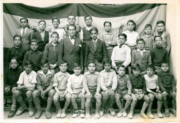 Basilio Sáez con sus alumnos