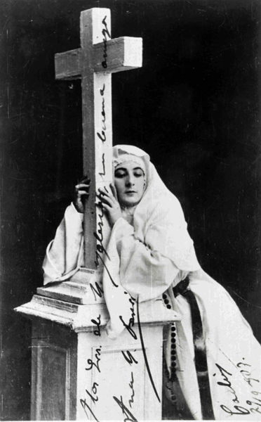Fotografía de la actriz Ana Ferri dedicada al matrimonio Martínez-Iglesias en 1903