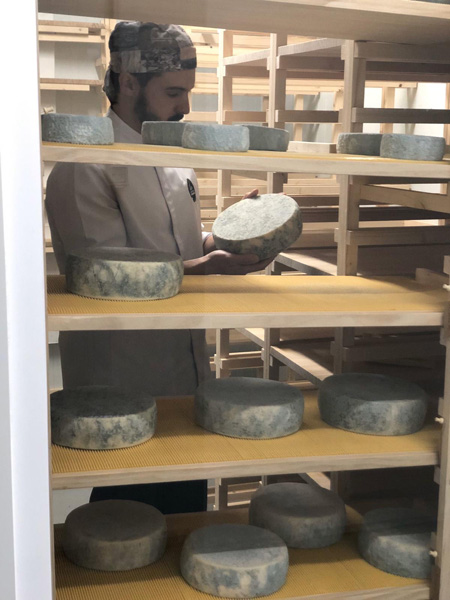 La Zarcillera, quesos artesanales elaborados con leche de sus propias cabras