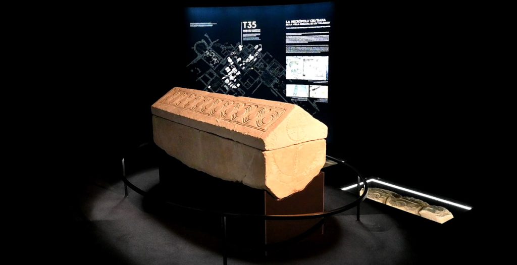 Sarcófago visigodo, monumento central de l a exposición 'La romanización en Mula'