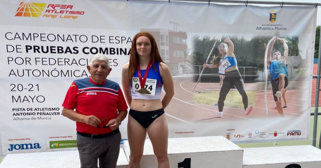 La ceheginera Clara López, campeona regional de heptatlón