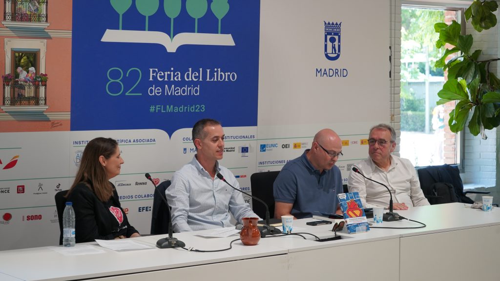 Gollarín presenta en Madrid “No somos héroes” el libro de relatos del cirujano Raúl Sánchez Pérez