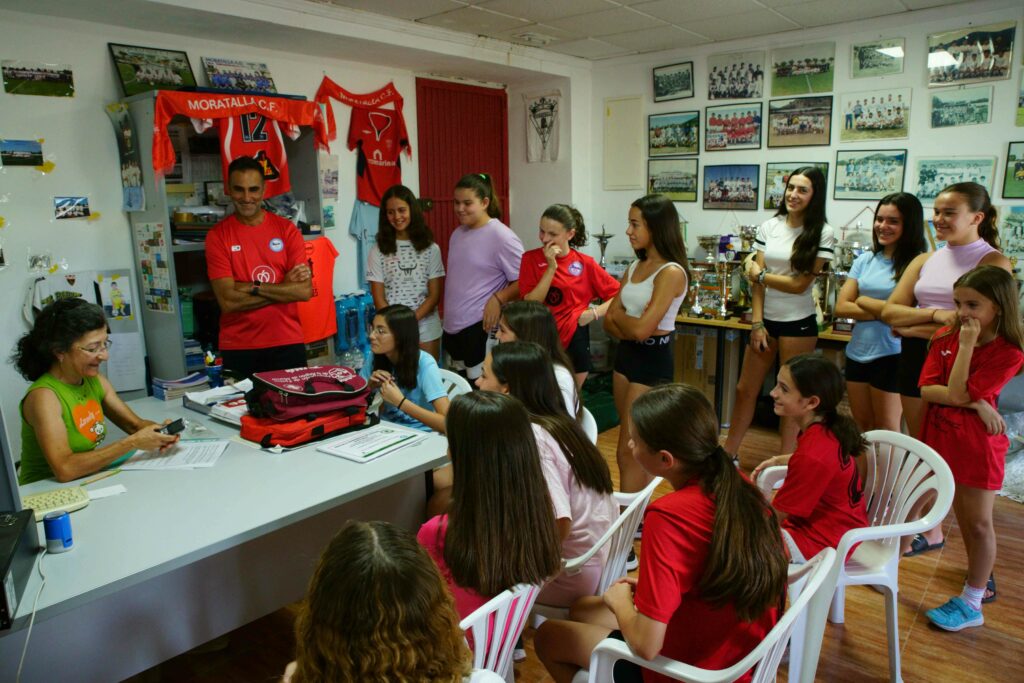 Jóvenes, valientes y pioneras: Moratalla Fútbol Base