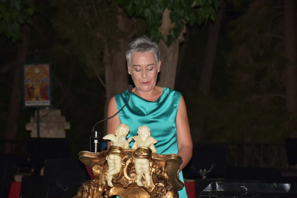 Teresa García, alcaldesa de Calasparra: “Quise transmitir mi gran devoción a la virgen y la importancia de la familia a la hora de contagiar la necesidad de mantener vivas las tradiciones”