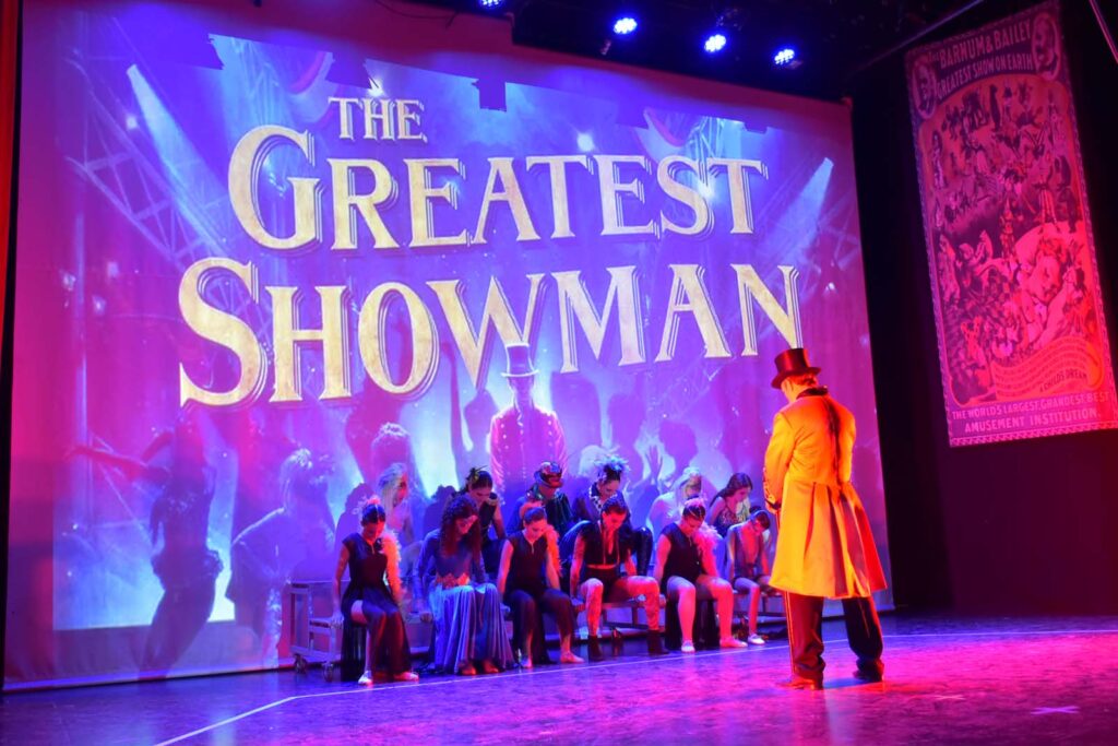 El musical El Gran Showman arrasa en Calasparra