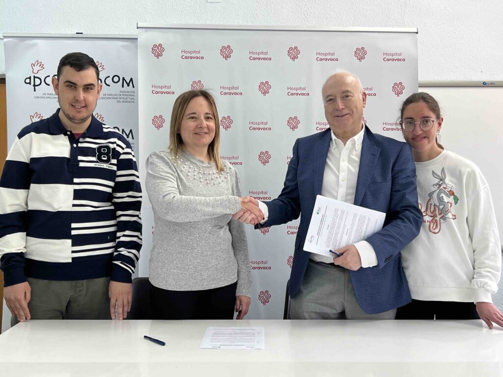 Ribera Caravaca firma un convenio de prácticas formativas con APCOM