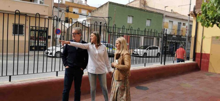 El Ayuntamiento de Cehegín mejora el entorno escolar en el CEIP “Virgen de las Maravillas” con la renovación del patio de infantil